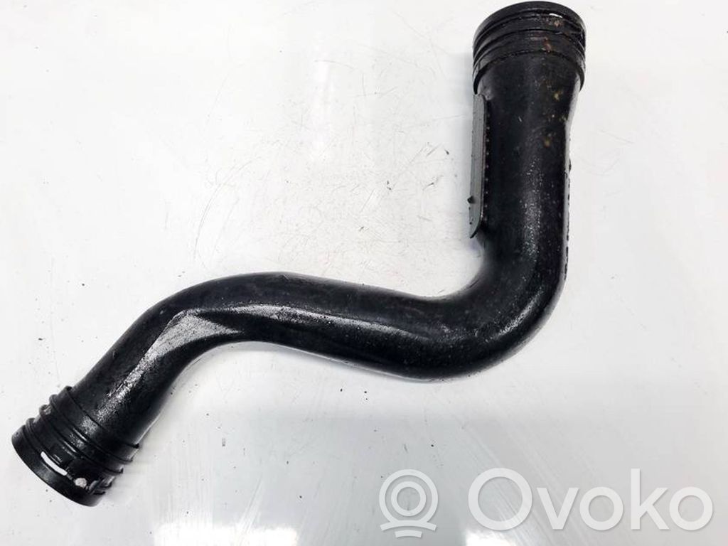 Volkswagen PASSAT B6 Furtun/conductă intercooler 