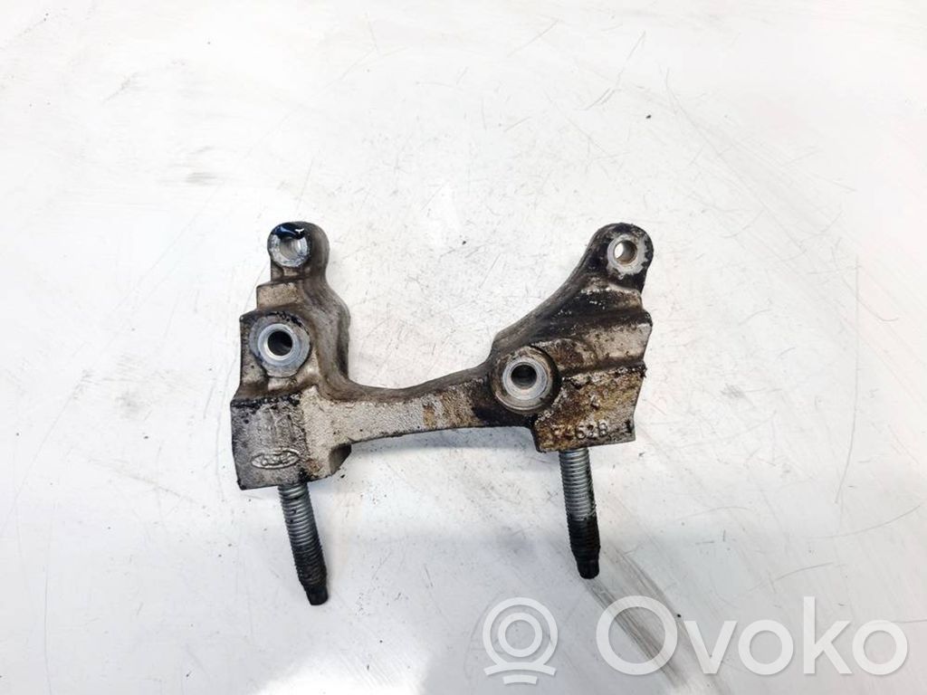 Ford Focus Engine mounting bracket 