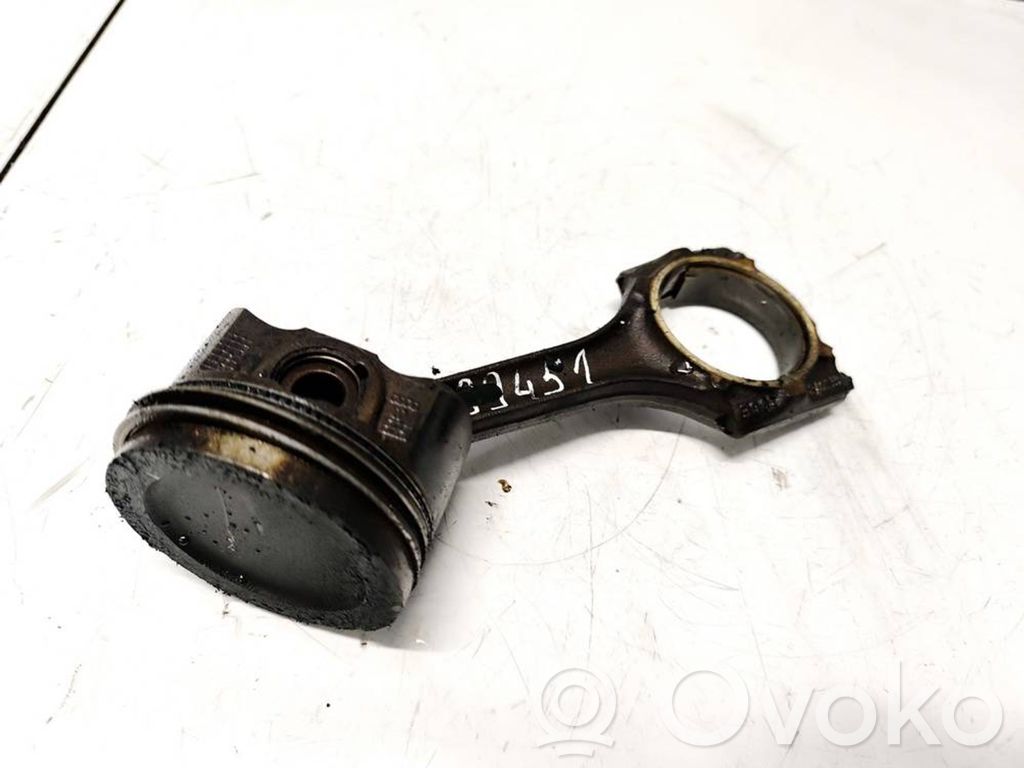 Audi A4 S4 B5 8D Kolben mit Pleuel 