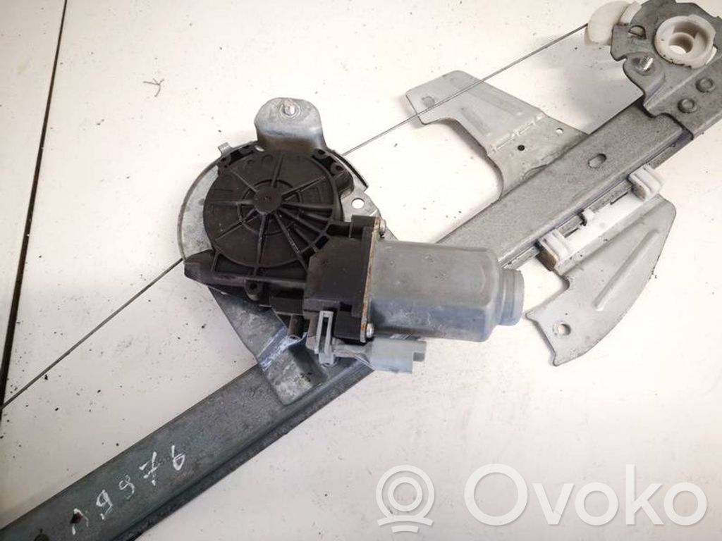 Toyota Aygo AB10 Motor del regulador de la ventanilla de la puerta delantera 