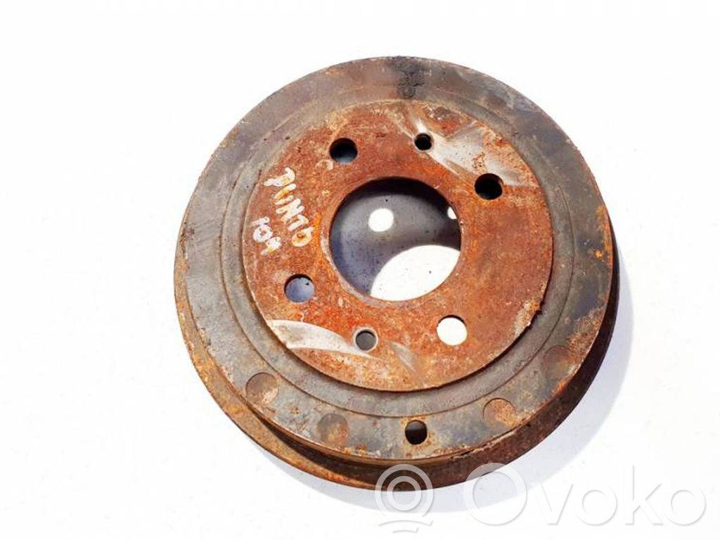 Fiat Punto (188) Tamburo del freno (posteriore) 