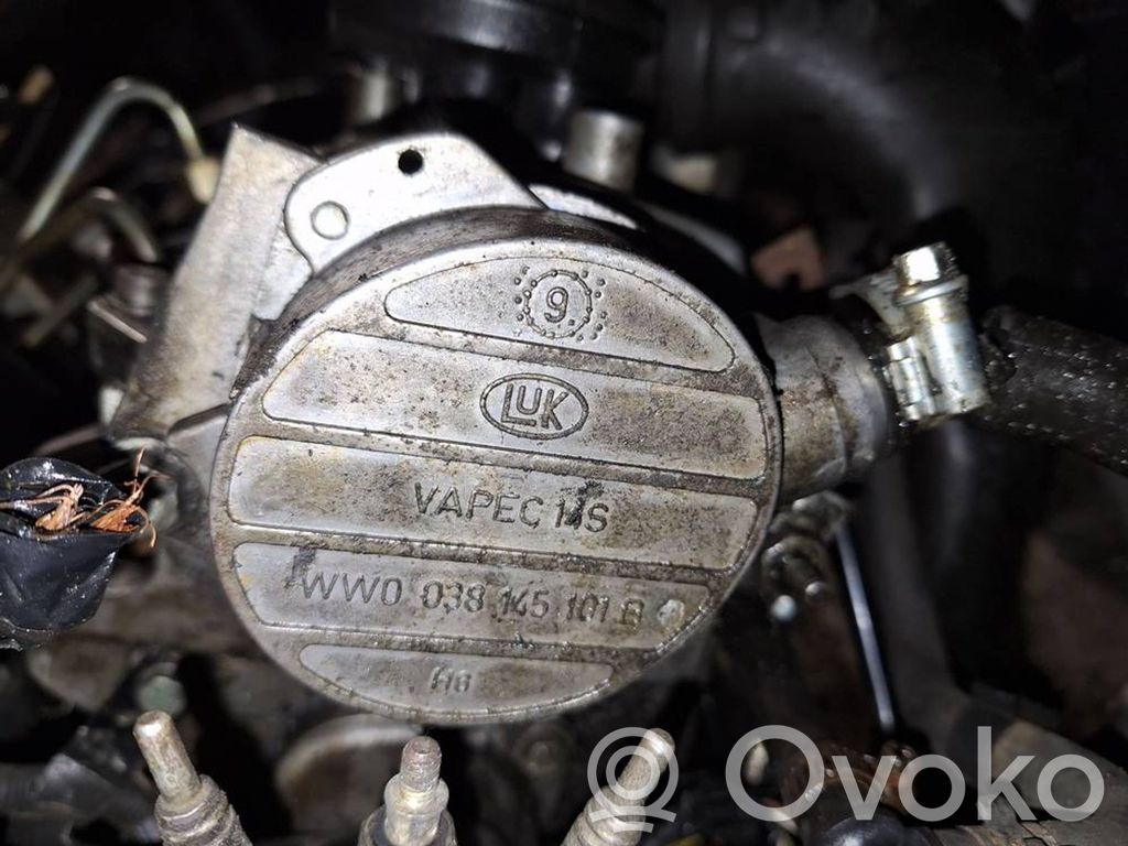 Volkswagen Golf IV Pompa a vuoto