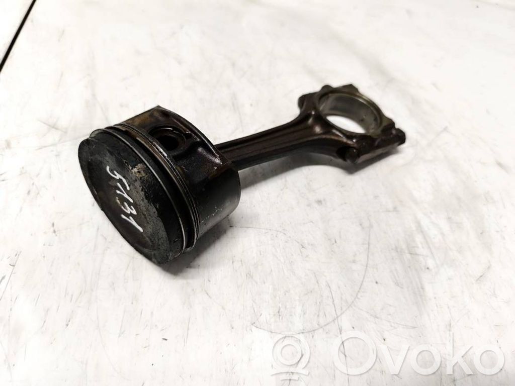 Audi A4 S4 B5 8D Pistón con biela 