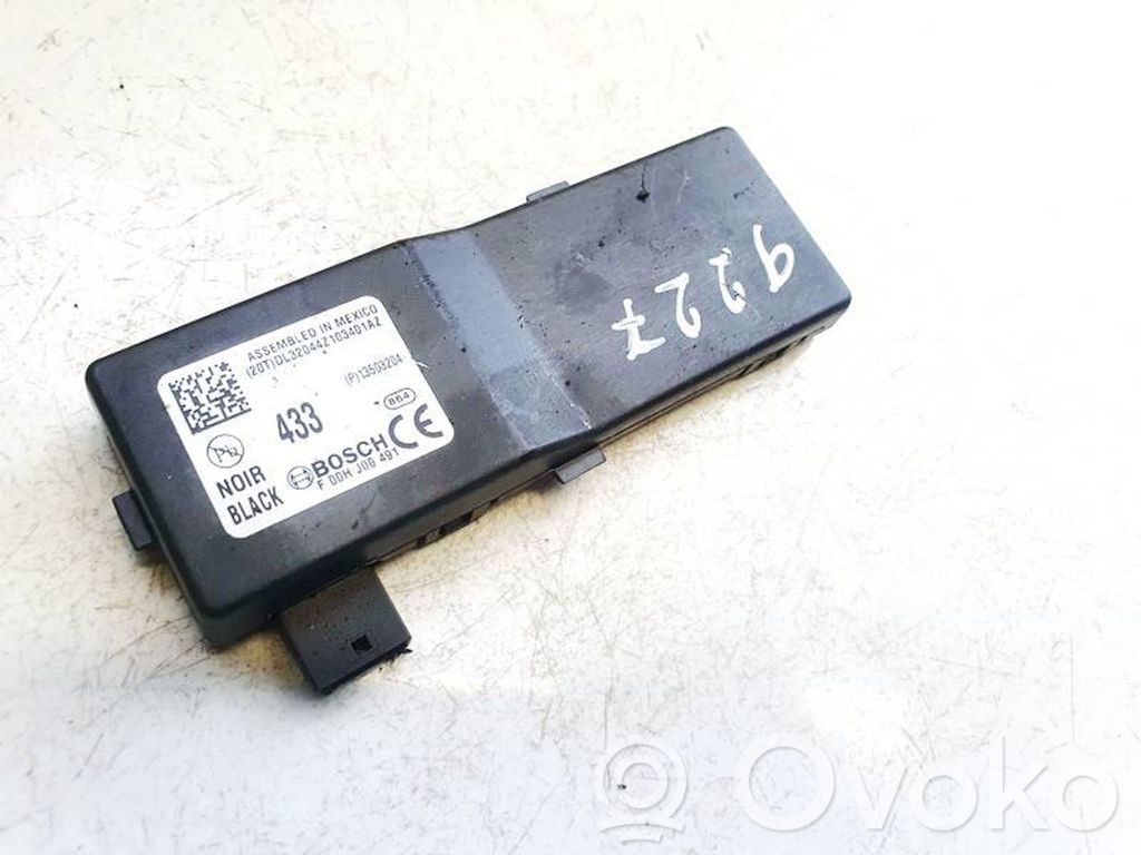 Opel Insignia A Unitate control antenă 