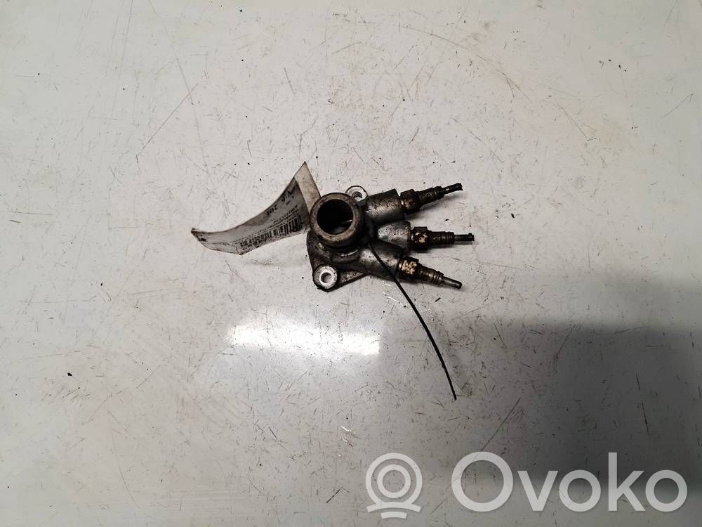 Volkswagen Golf IV Tubo flessibile del liquido di raffreddamento del motore