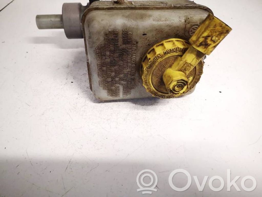 Volkswagen Golf IV Serbatoio di compensazione del liquido del freno 