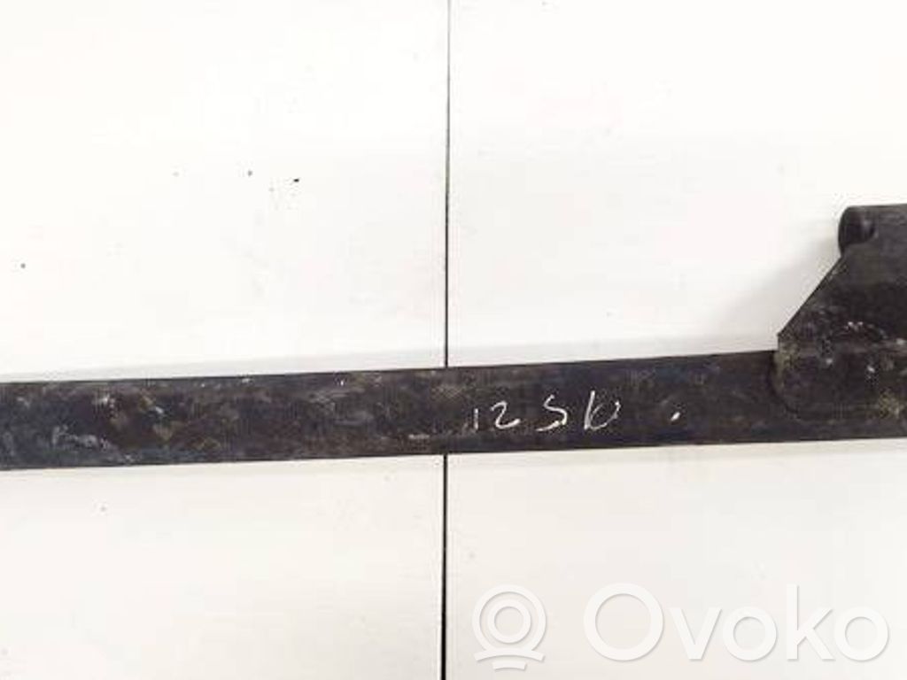 Volvo XC90 Engine mounting bracket 