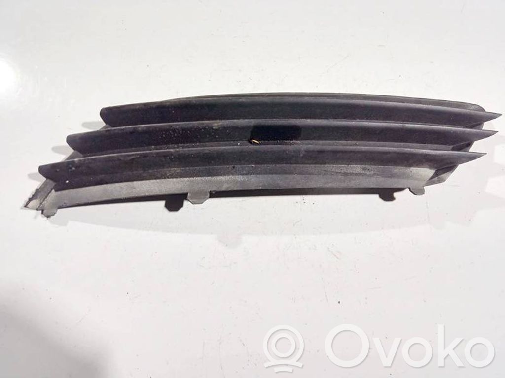 Opel Astra H Mascherina inferiore del paraurti anteriore