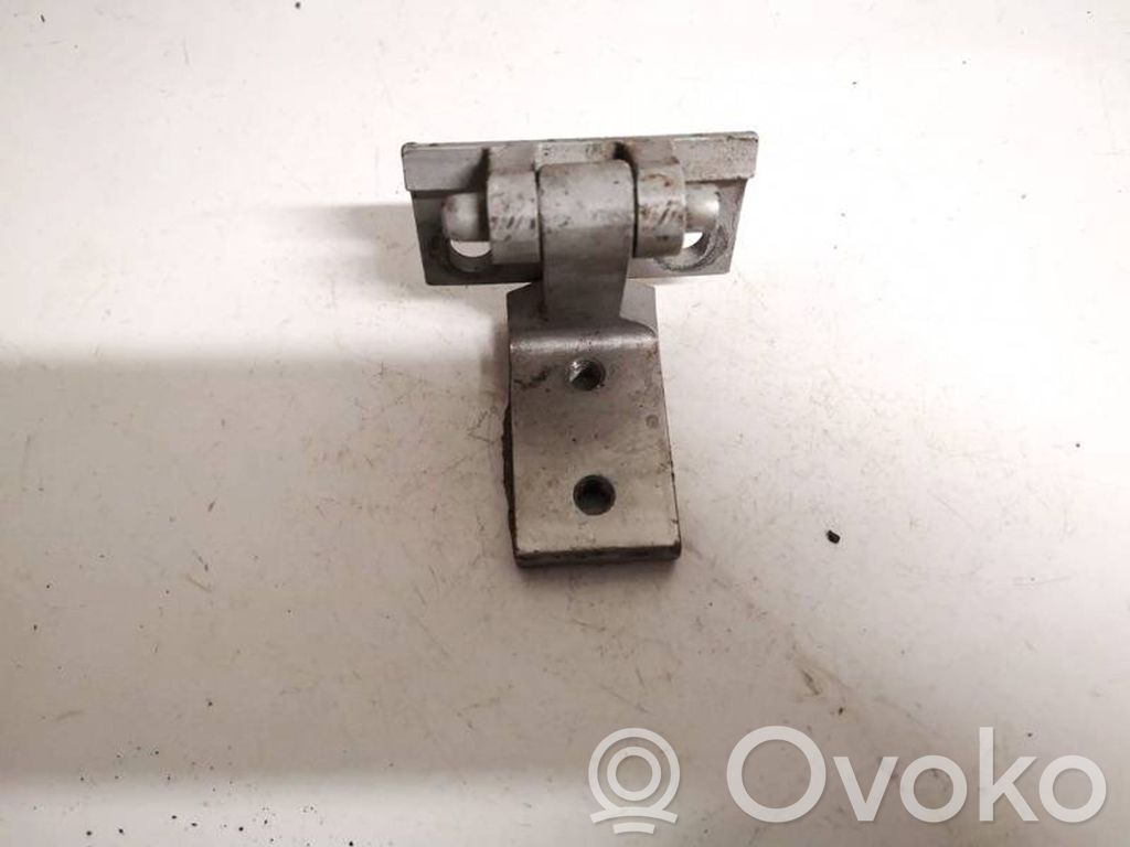 Audi 100 S4 C4 Charnière inférieure de porte arrière