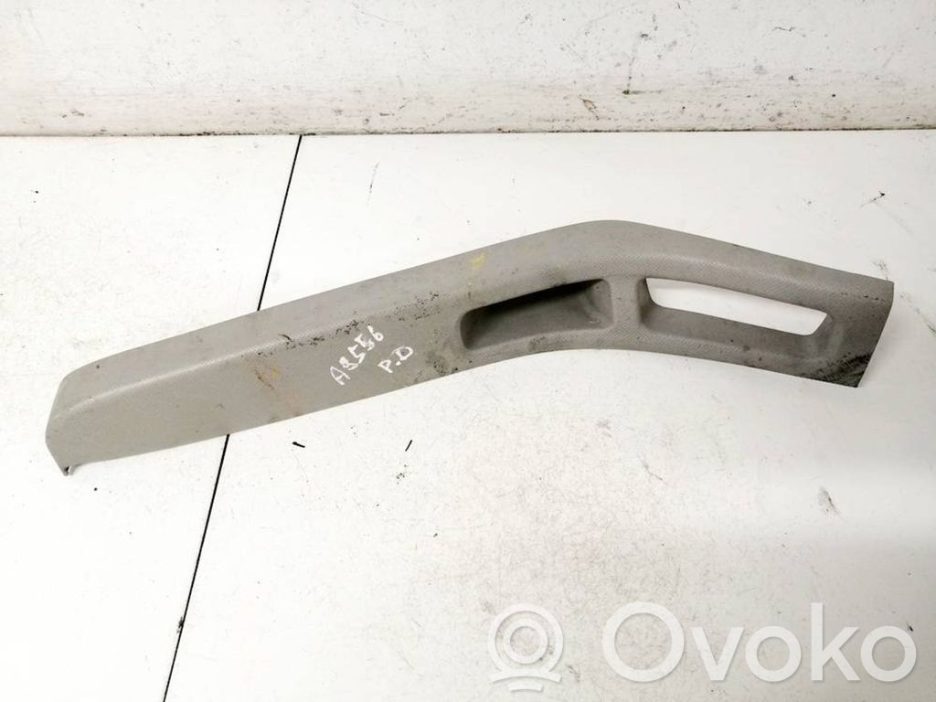 Toyota Yaris Ramka przycisków otwierania szyby drzwi przednich 
