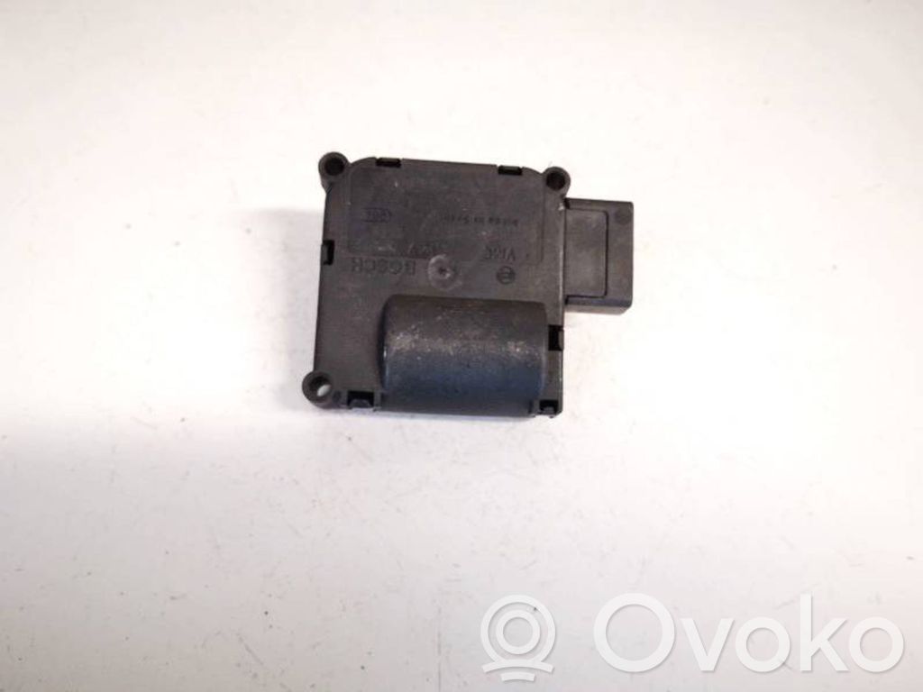 Audi A8 S8 D3 4E Motor/actuator clapetă aer 