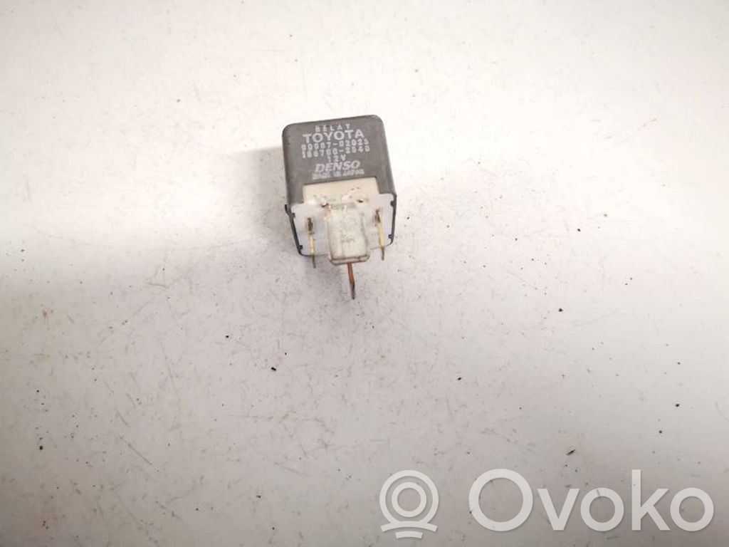 Lexus IS 220D-250-350 Alte relee 