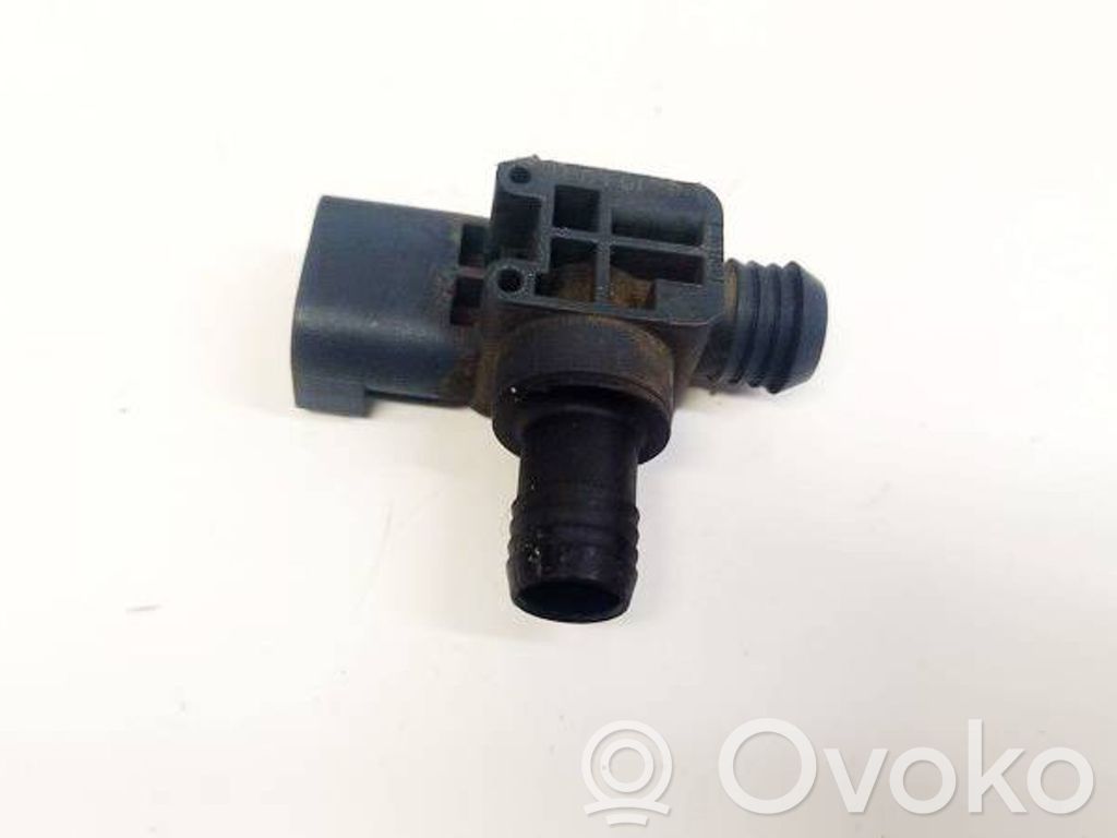 Opel Astra J Supapă vacuum 