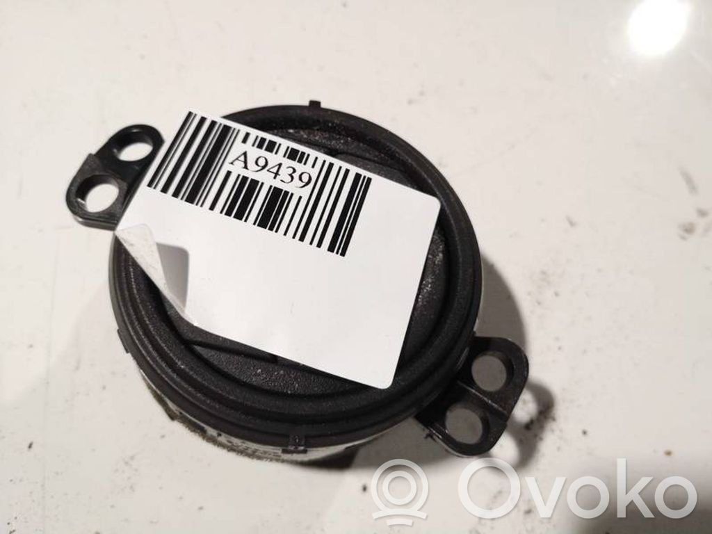 Toyota Yaris Rejilla de ventilación central del panel