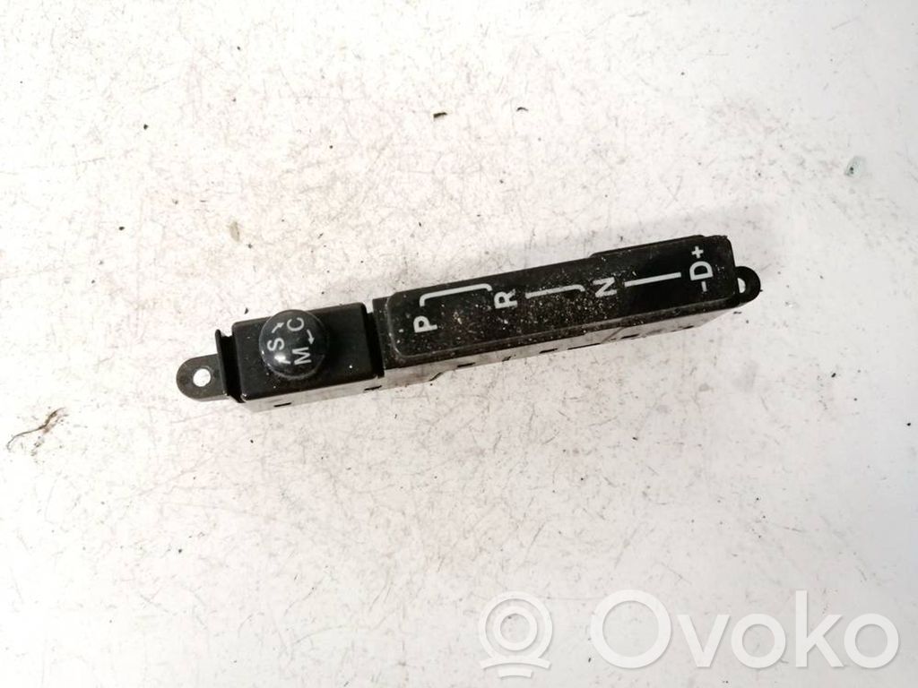 Mercedes-Benz E W211 Interruptor del sensor de aparcamiento (PDC)
