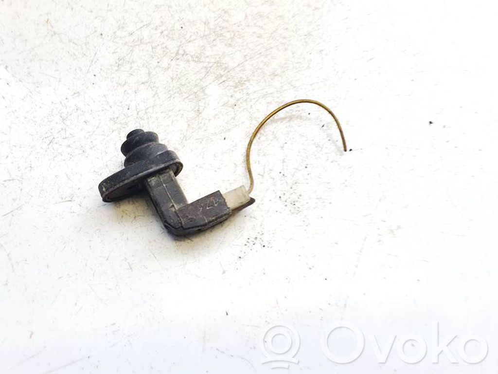 Volkswagen Golf III Sensor de la puerta delantera 