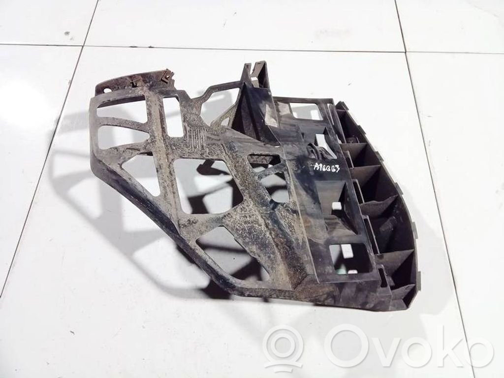 Takapuskurin kannake   6M21R17E851AE,6M21R17E851AE,6M21R17E851AE,6M21R17E851AE