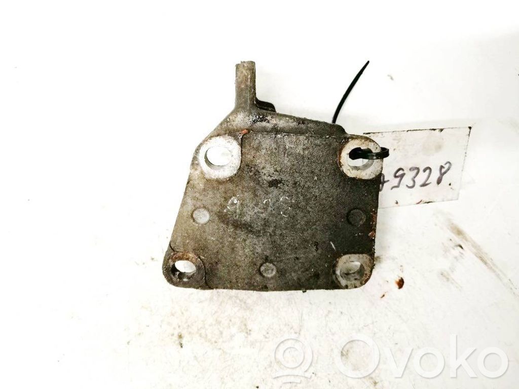 Engine mounting bracket   TAU100060,TAU100060