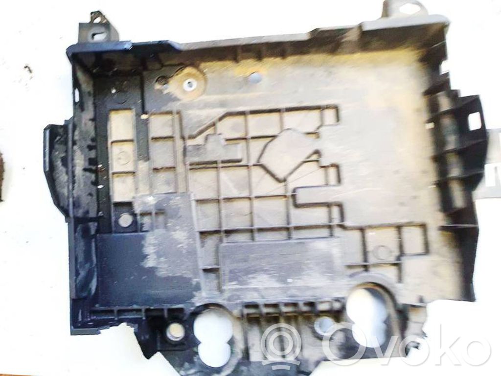 Support boîte de batterie   8200314273,8200314273