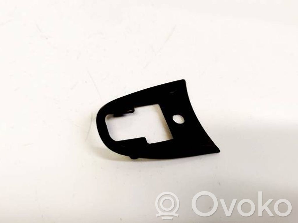 Tapa/cubierta de puerta de carga   A9067660005,A9067660005