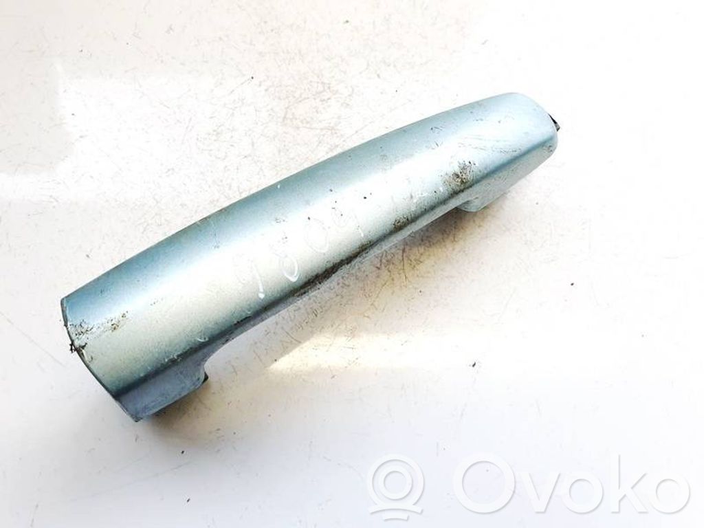 Manecilla externa puerta delantera