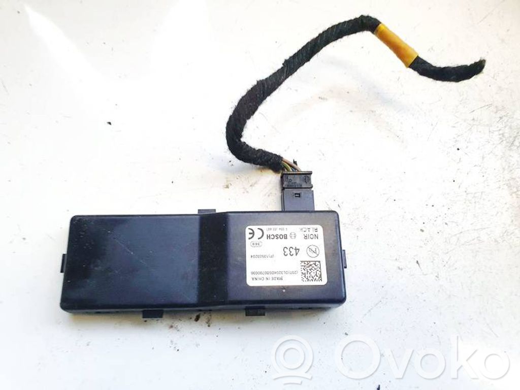 Chevrolet Cruze Centralina antenna 