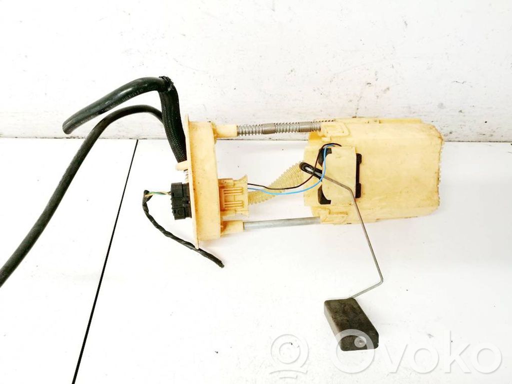 Ford Mondeo MK IV Fuel level sensor 