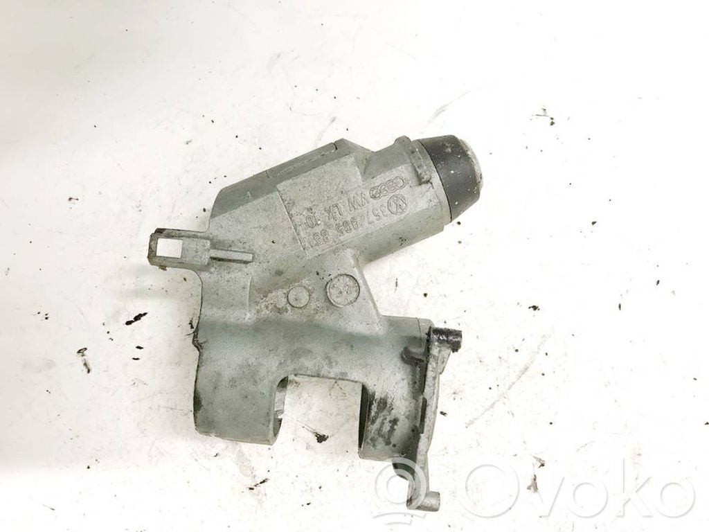 Volkswagen PASSAT B4 Virtalukon kytkin 