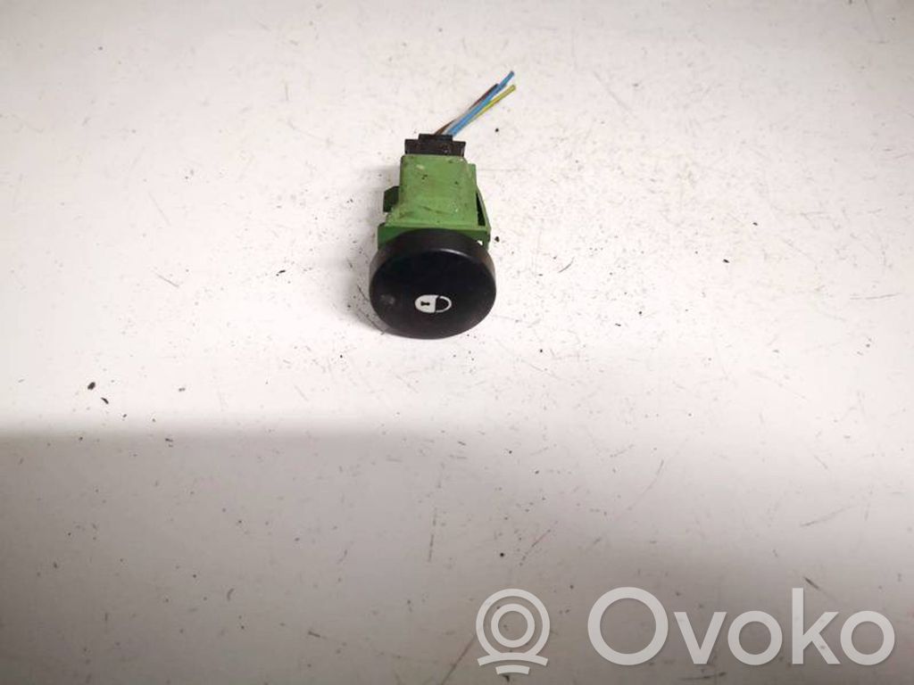 Botón interruptor de bloqueo de puertas   9644851477,9644851477