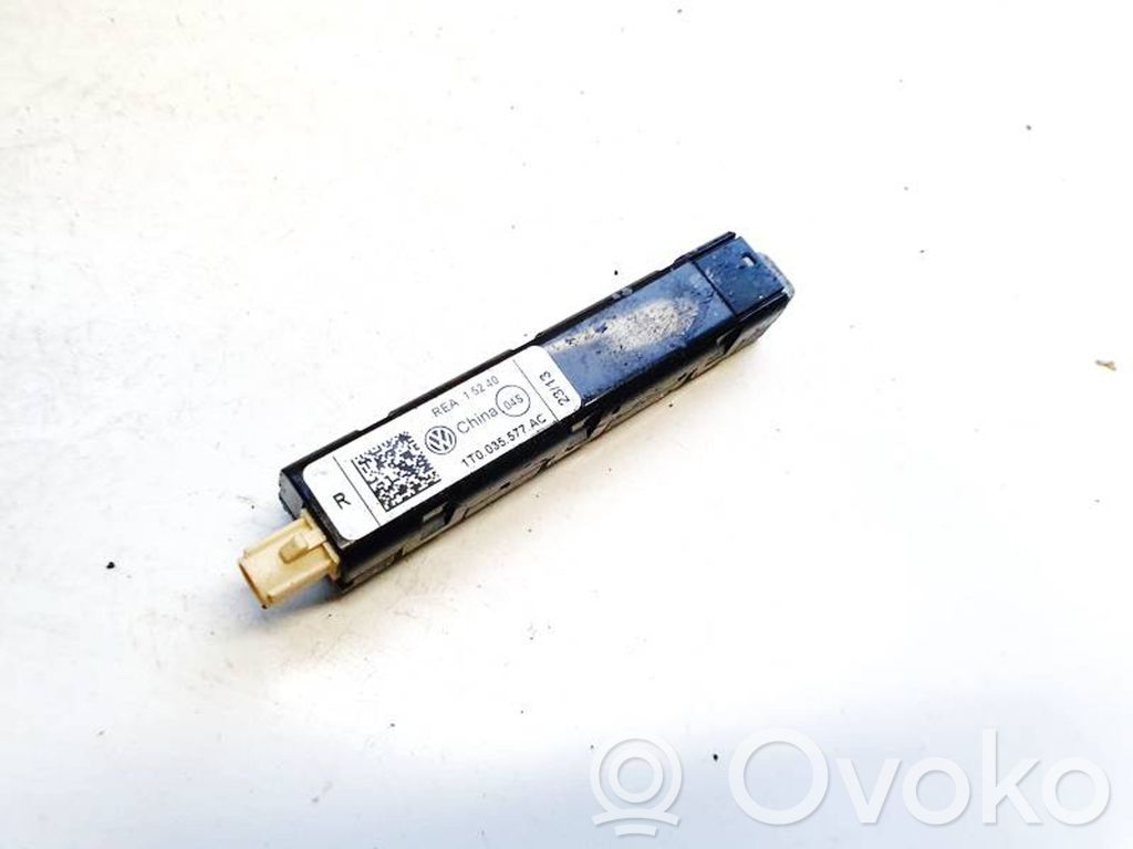 Volkswagen Touran II Unitate control antenă