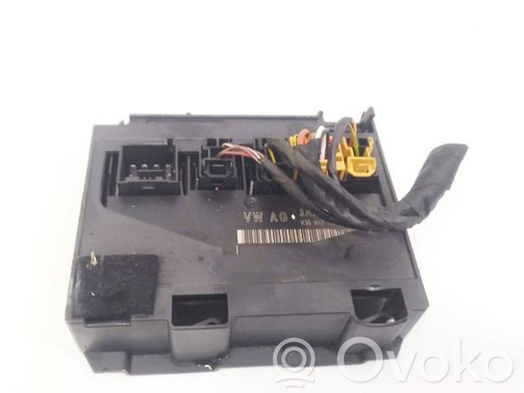 Volkswagen PASSAT B7 Modul confort 