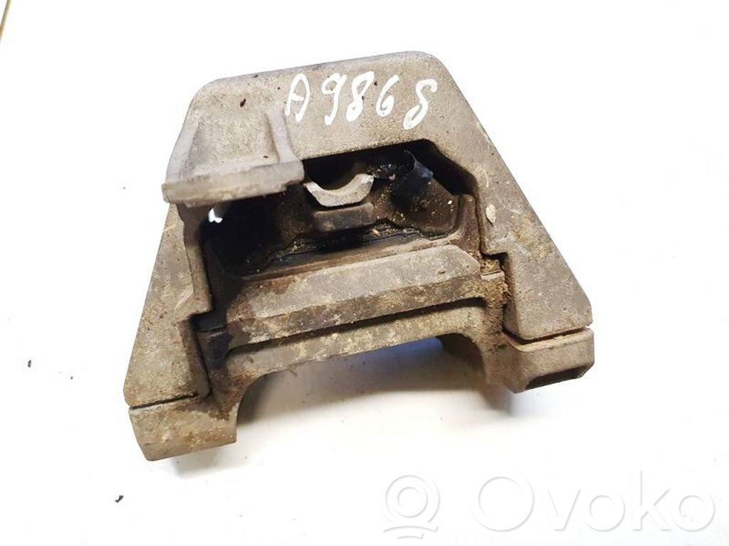 Engine mount bracket   21044616,V05369,21044616,V05369