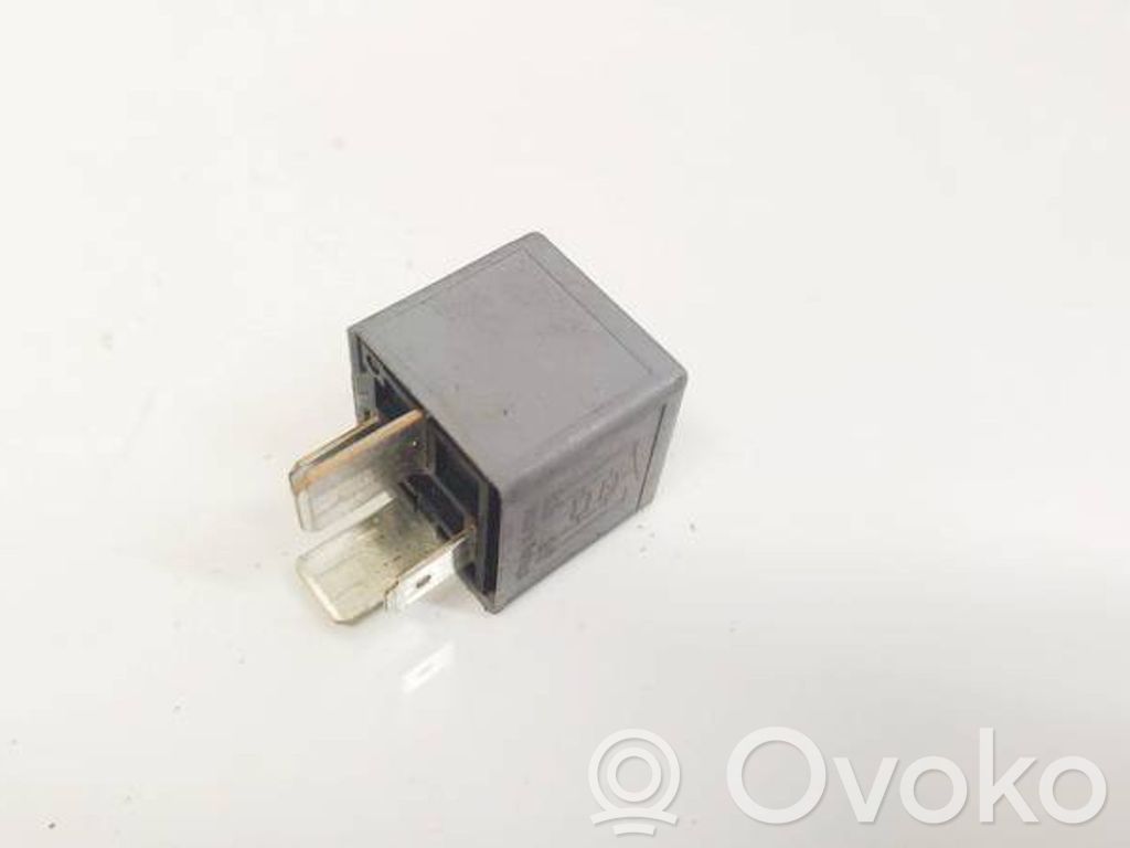 Sonstige Relais   8D0951253A,V23134B52X301,8D0951253A,V23134B52X301