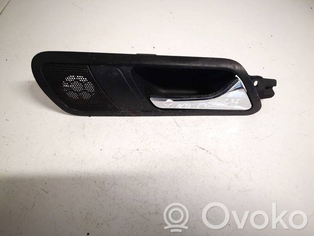 Volkswagen PASSAT B6 Maniglia interna per portiera posteriore 