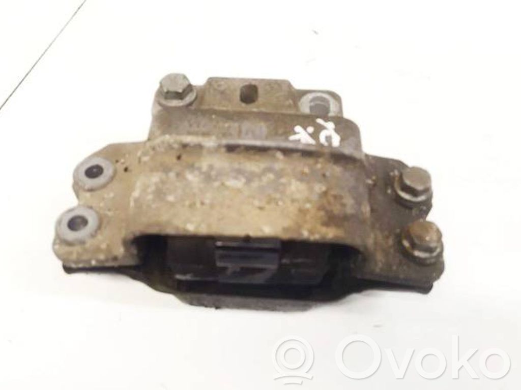 Skoda Octavia Mk2 (1Z) Wspornik / Mocowanie silnika