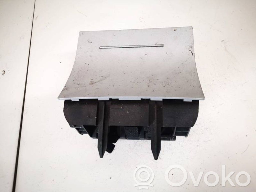 Skoda Octavia Mk2 (1Z) Posacenere auto