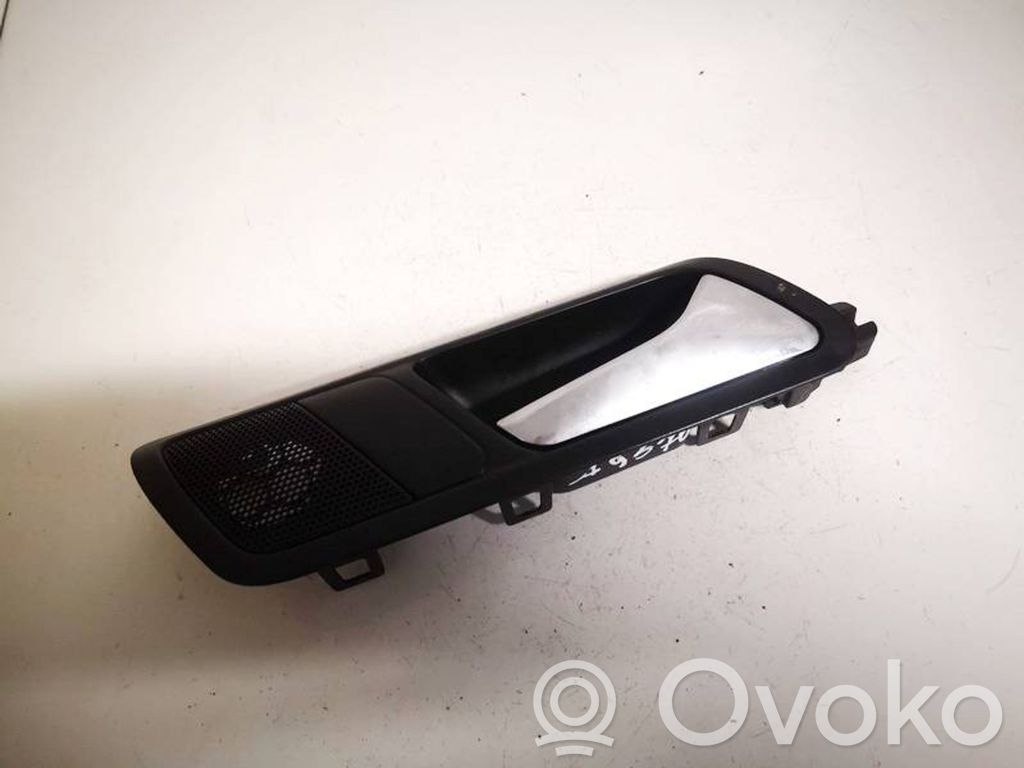 Volkswagen PASSAT B6 Maniglia interna per portiera posteriore 