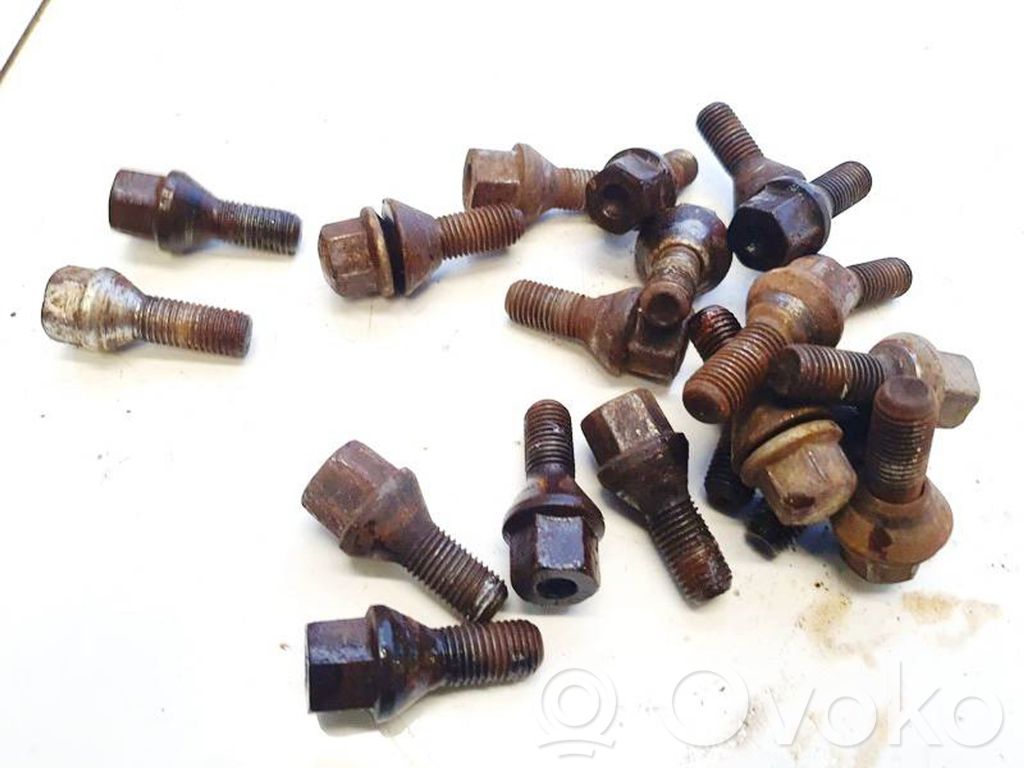 Tuercas/tornillos
