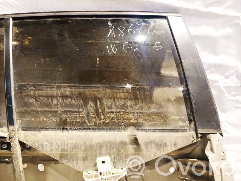Volkswagen Golf V Vitre de fenêtre porte arrière