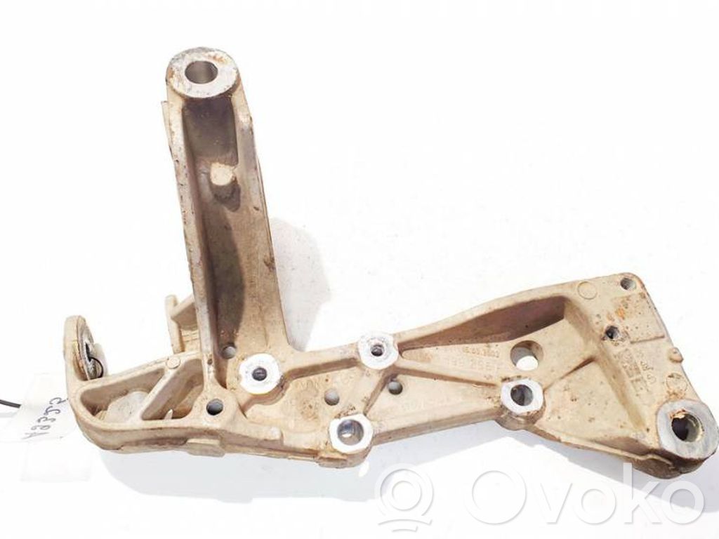 Querlenker Achsschenkel vorne   1K0199296F,1K0199296F