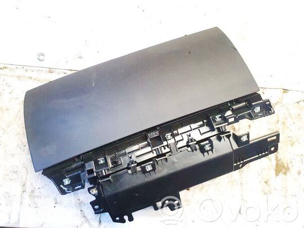 Handschuhfach   113340900B,113340900B,113340900B,T0535777