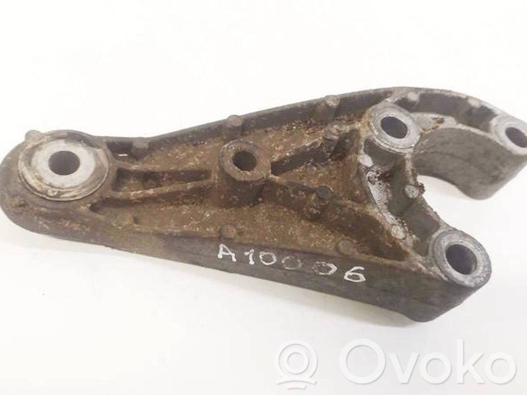 Fiat Bravo Engine mounting bracket 
