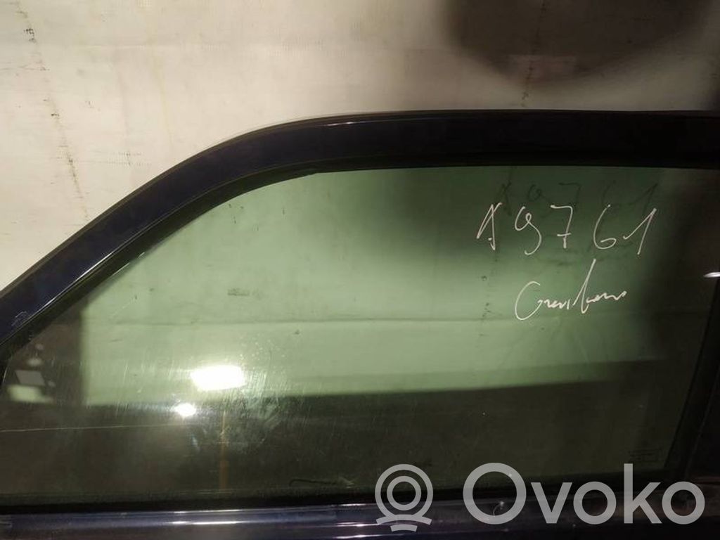 Chrysler 300 - 300C Vitre de fenêtre porte avant (4 portes)