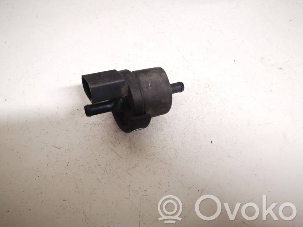 Audi A8 S8 D3 4E Válvula de vacío (Usadas) 