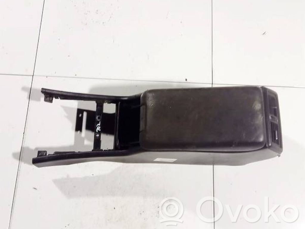 Mercedes-Benz E W210 Reposabrazos 