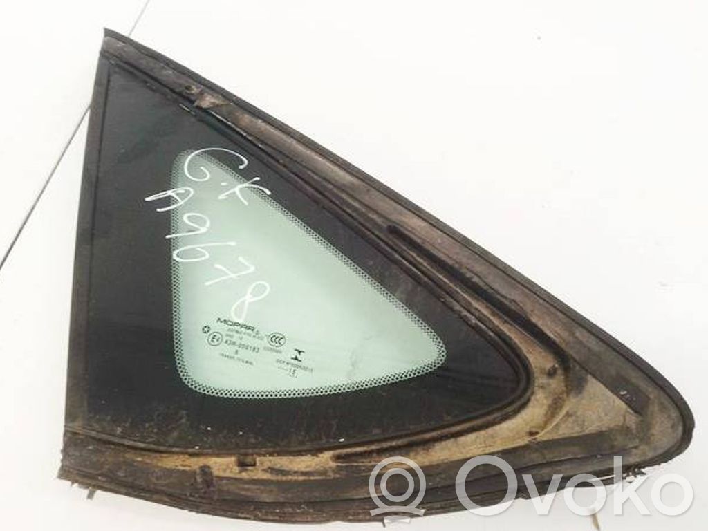 Chrysler 200 Geam lateral spate 