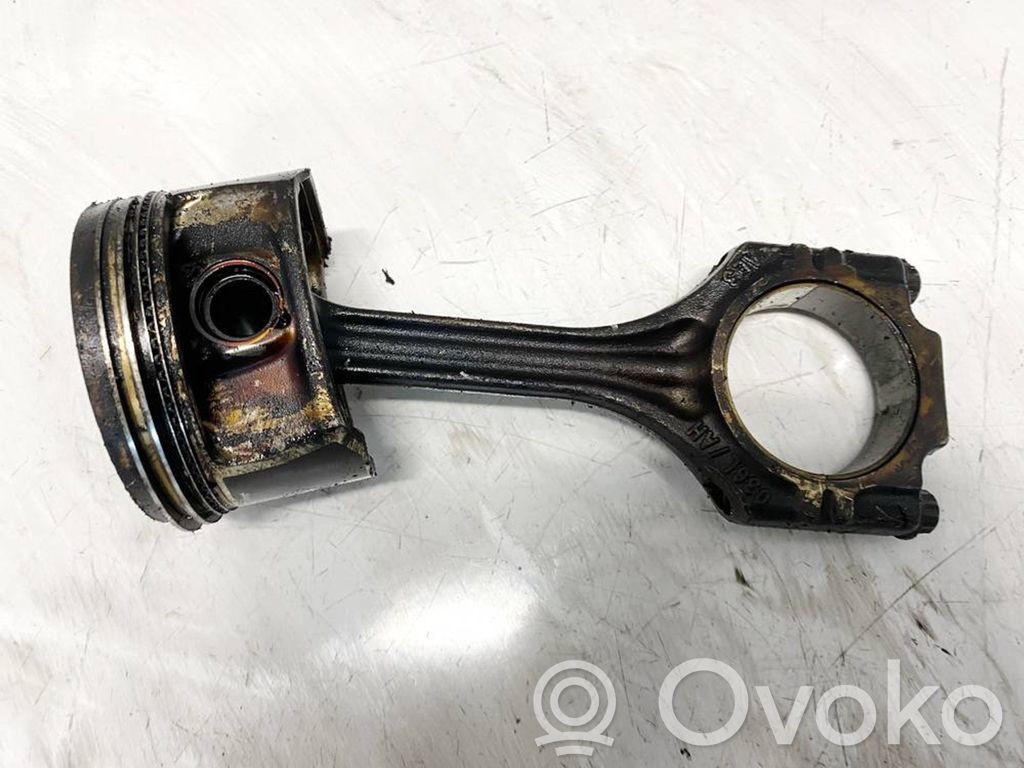 Piston cu bielă   036LAH,036LAH