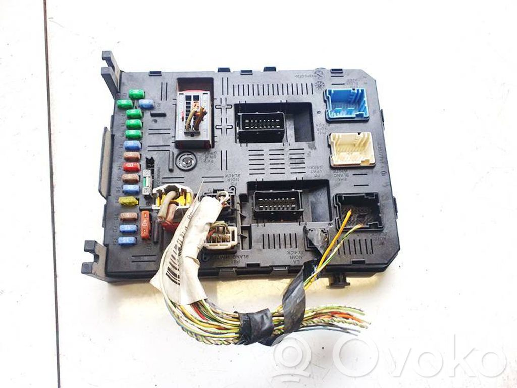 Citroen C4 I Juego de caja de fusibles 