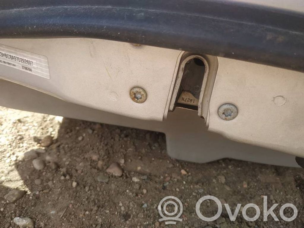 Cerradura de puerta delantera