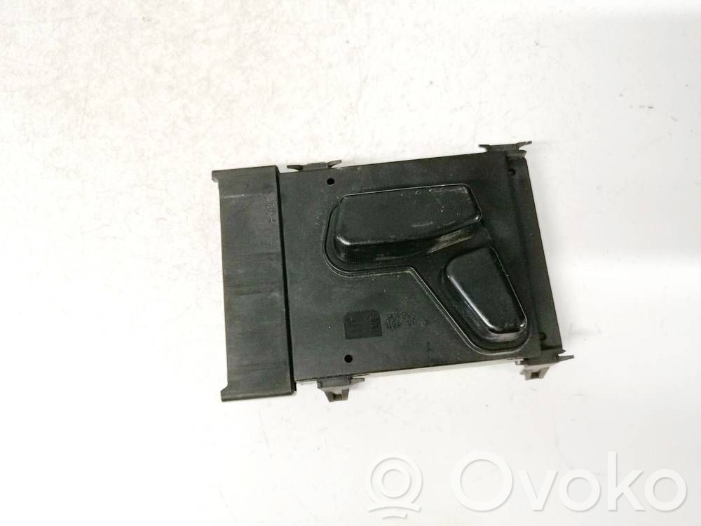Jeep Grand Cherokee (WK) Seat control switch 